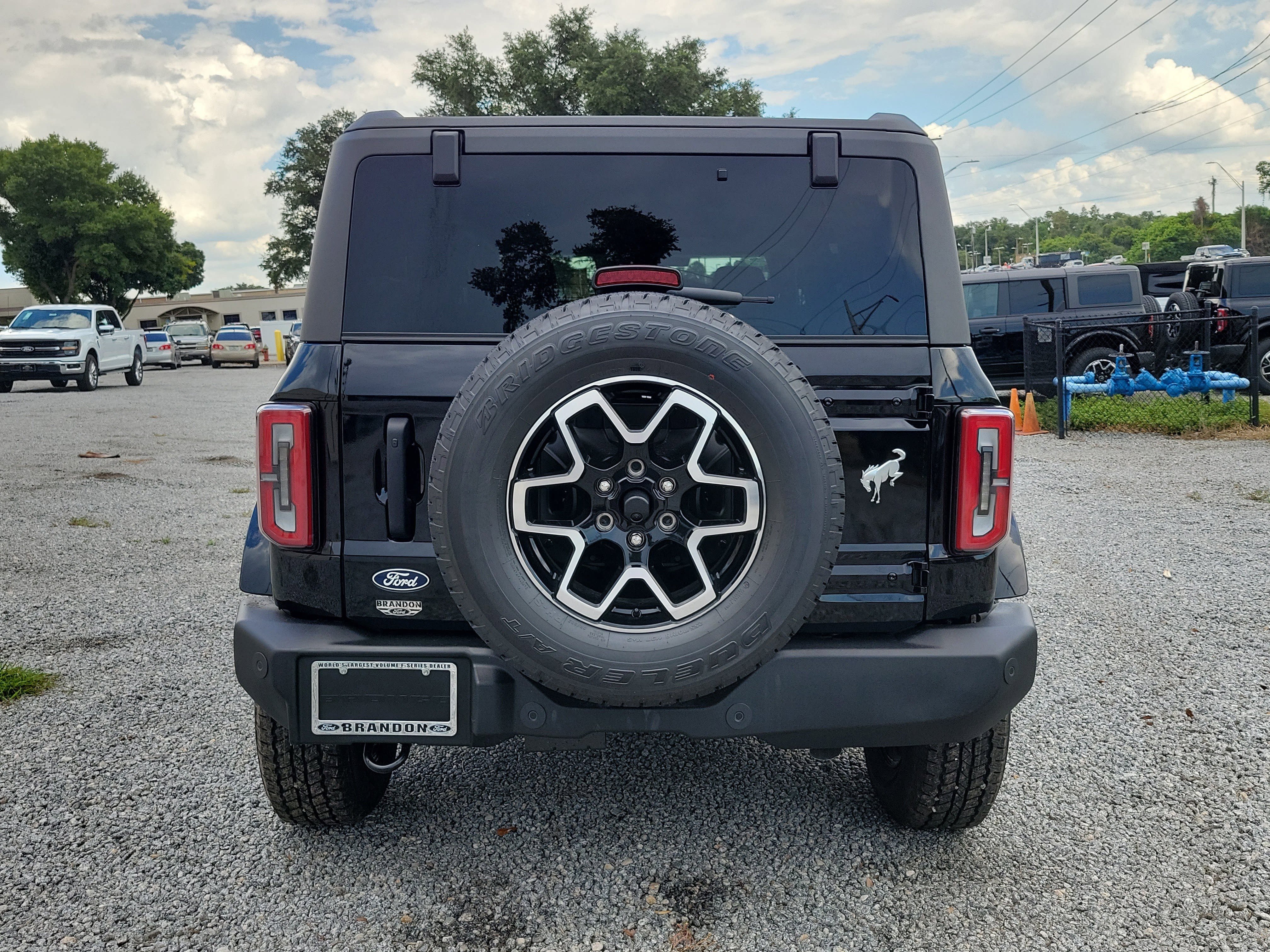 New 2026 Ford Bronco Outer Banks AWD/4WD image 9