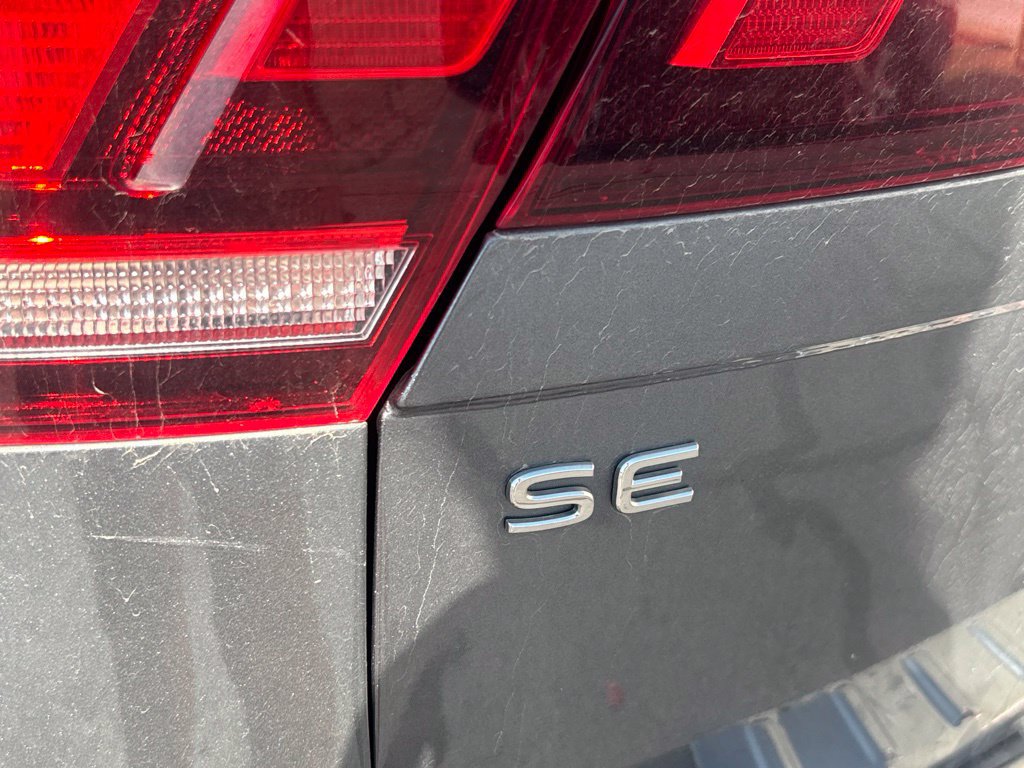 Used 2022 Volkswagen Tiguan SE FWD image 32