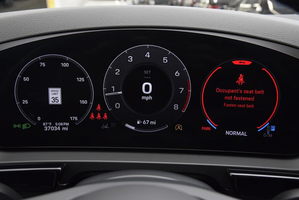 Used 2024 Porsche Cayenne Coupe AWD/4WD image 27