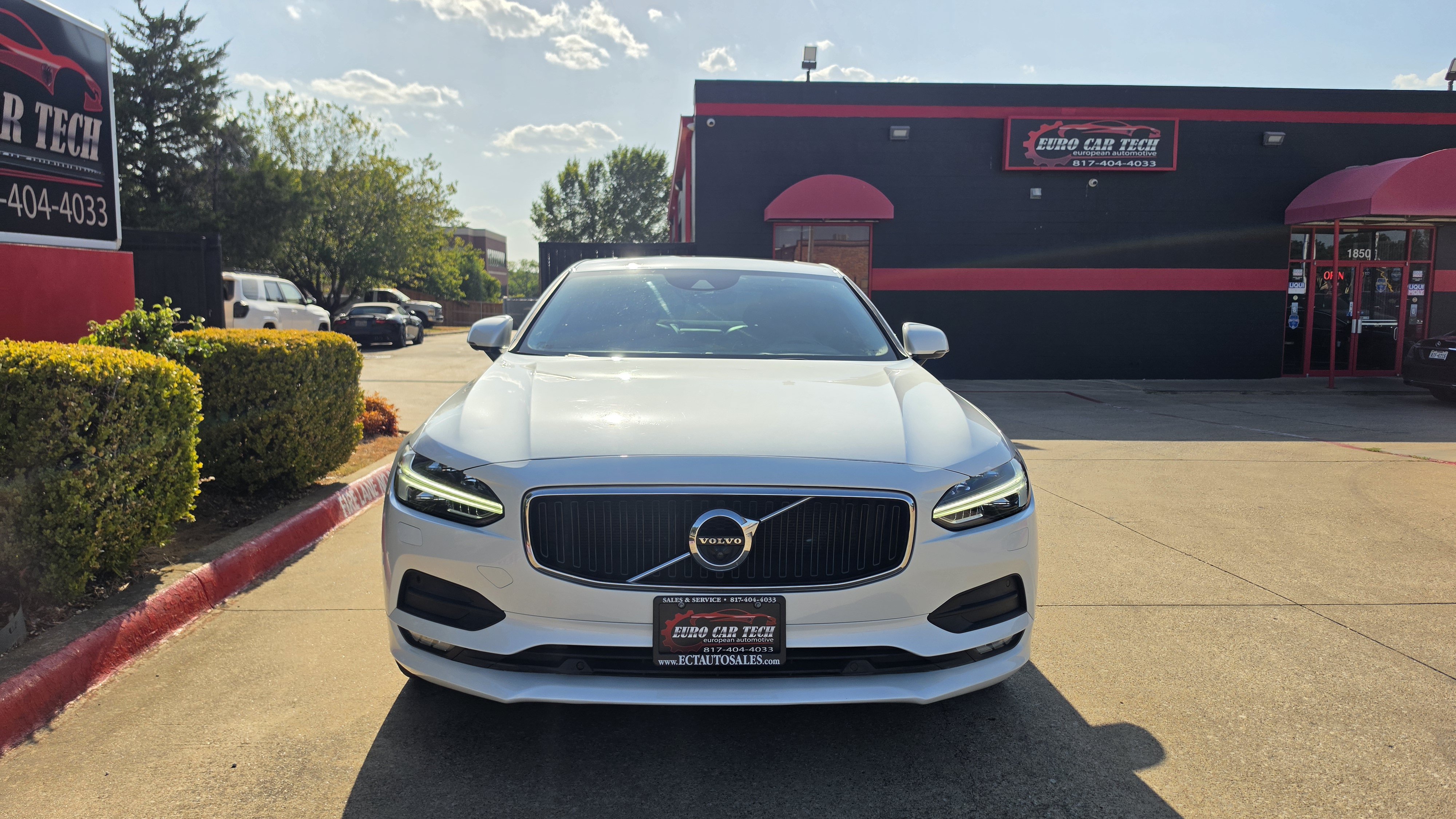 Used 2018 Volvo S90 T5 Momentum FWD image 5