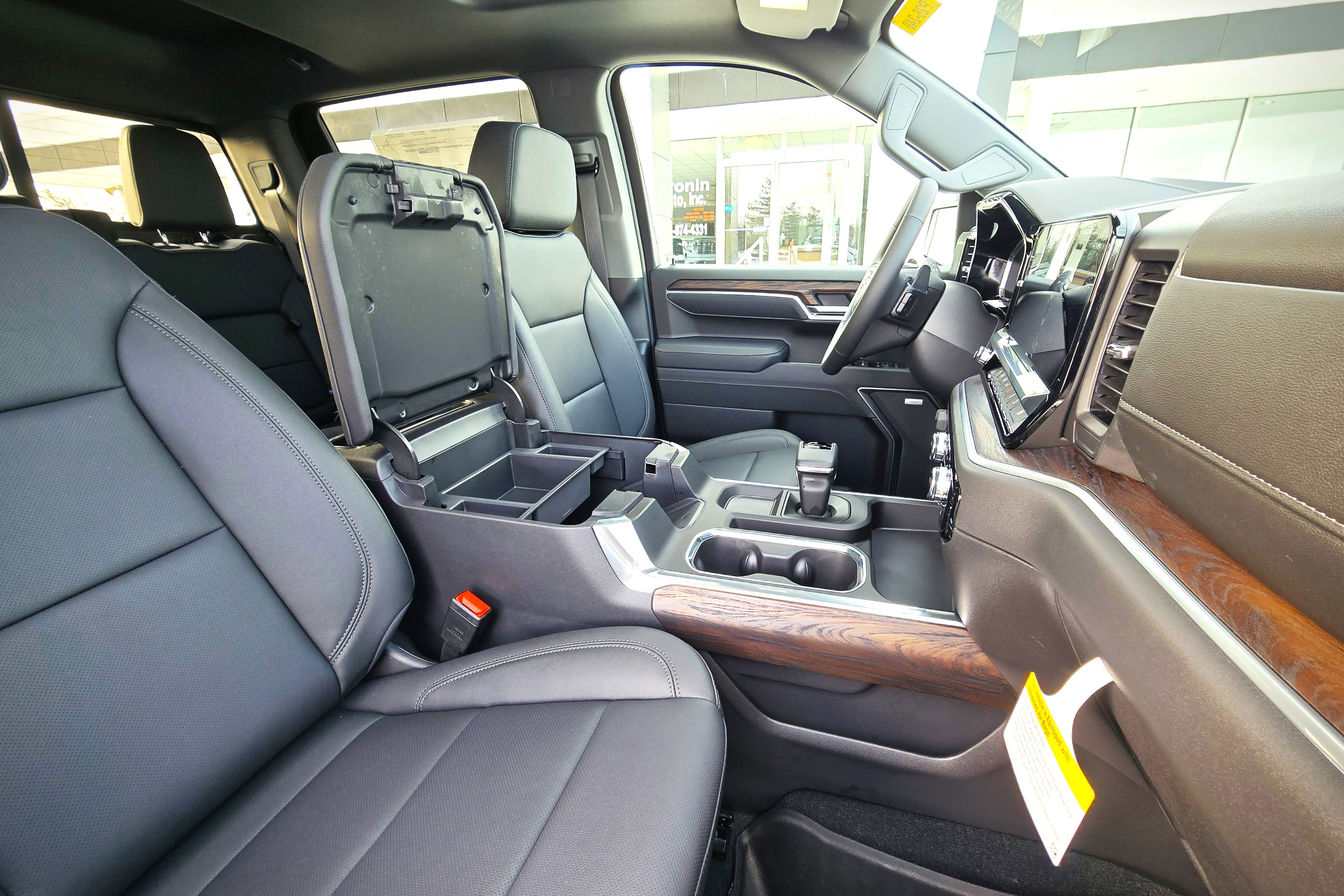 New 2026 GMC Sierra 1500 SLT w/ SLT Premium Plus Package image 17