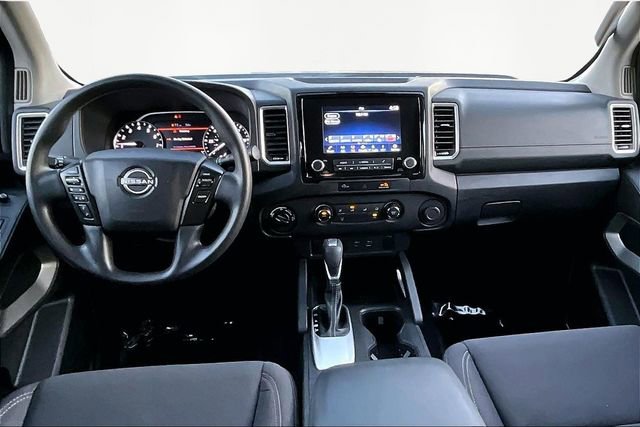 Used 2023 Nissan Frontier SV image 7