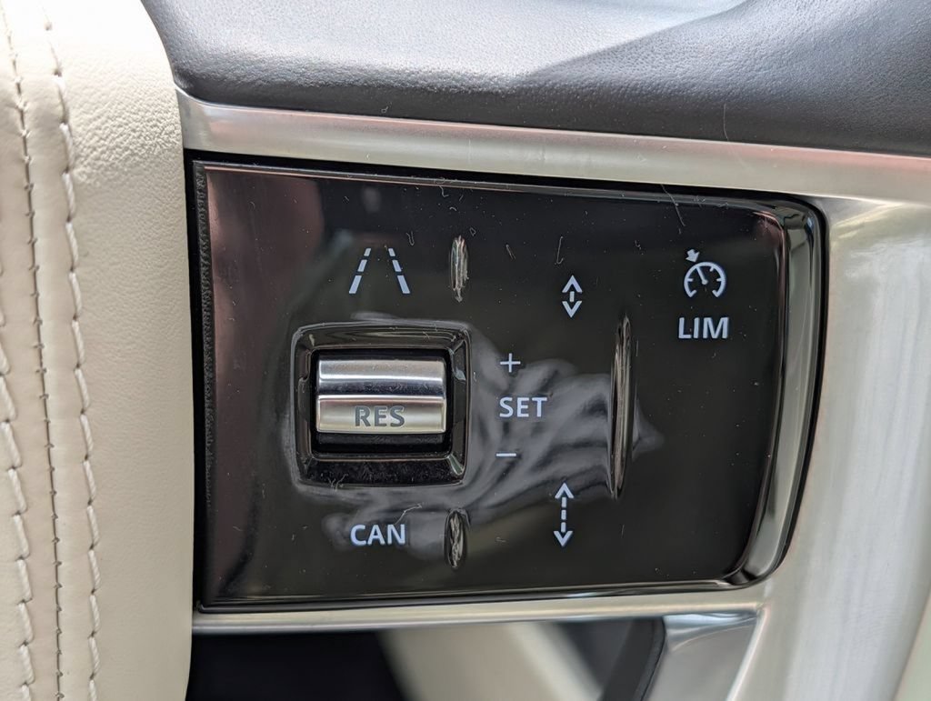 Used 2023 Land Rover Range Rover SE AWD/4WD image 45