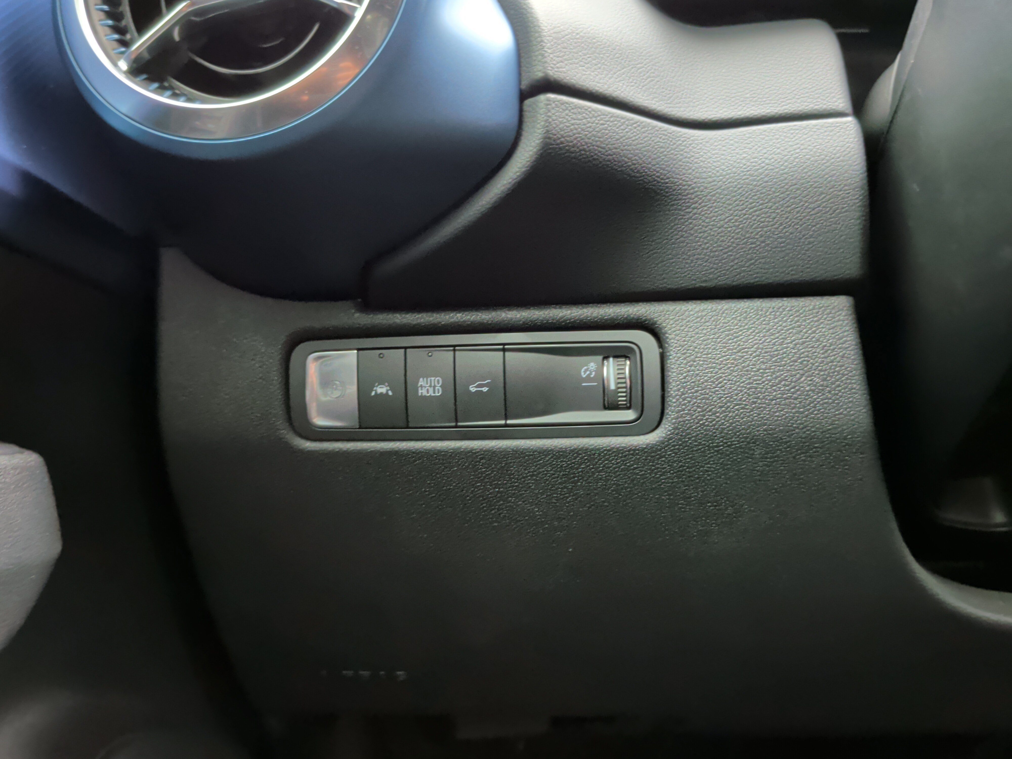Used 2024 Chevrolet Equinox EV LT FWD image 27