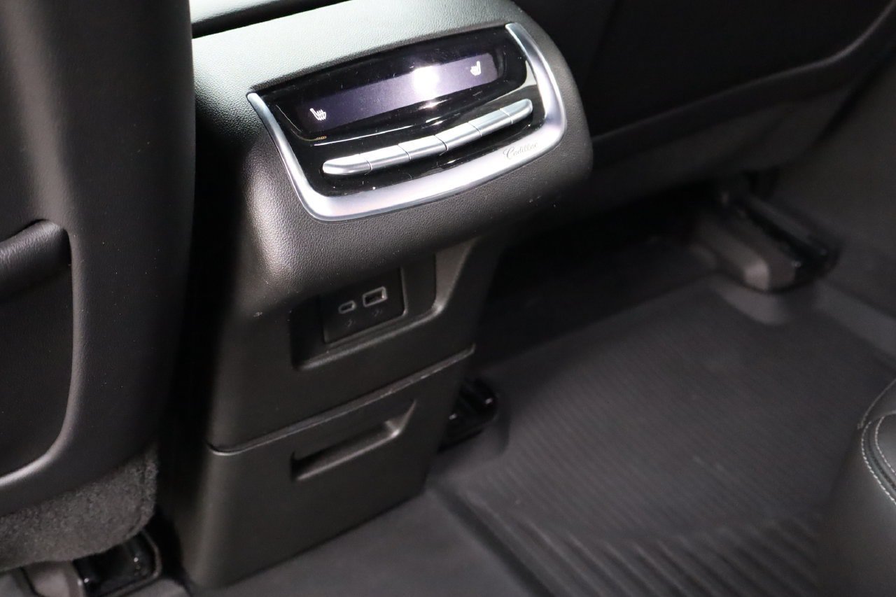 Used 2024 Cadillac XT6 Premium Luxury FWD image 22