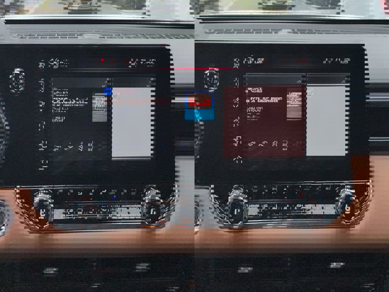 Certified 2025 GMC Canyon AT4 w/ AT4 Premium Package image 26