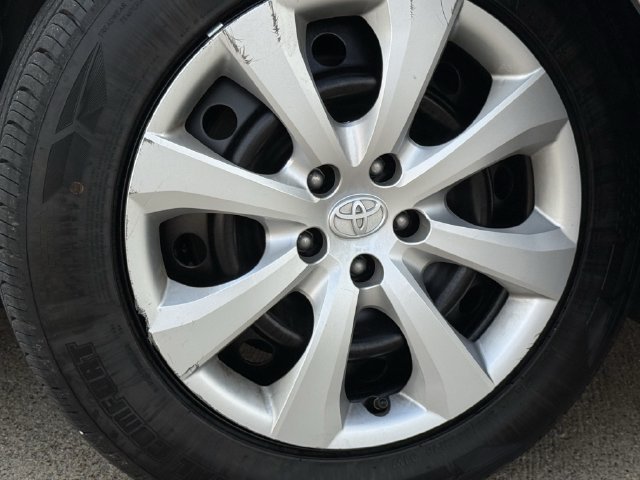 Used 2024 Toyota Corolla LE FWD image 10