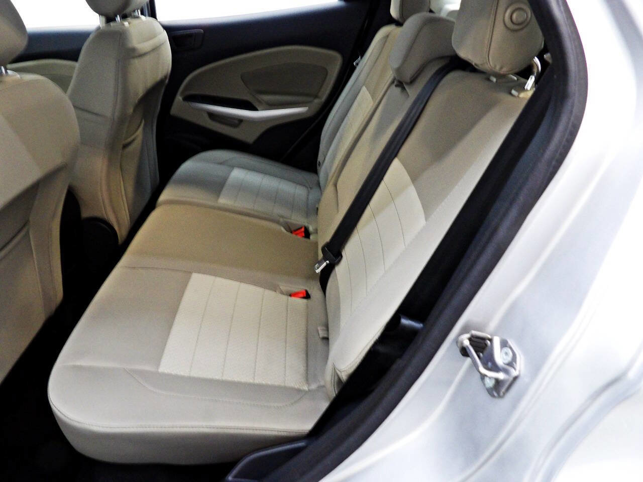 Used 2019 Ford EcoSport S image 10