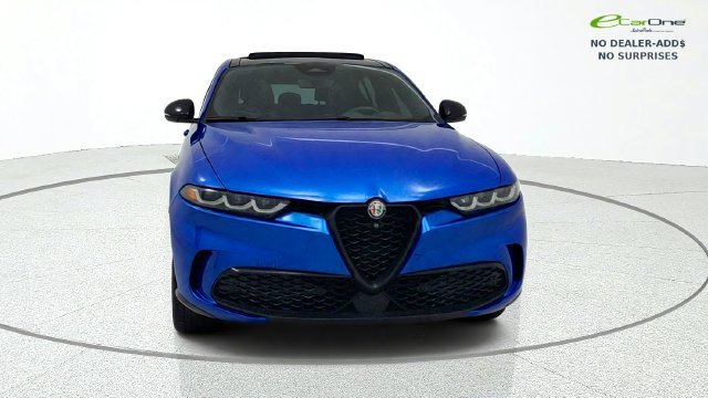 Used 2024 Alfa Romeo Tonale Veloce w/ Active Assist Package AWD/4WD image 3