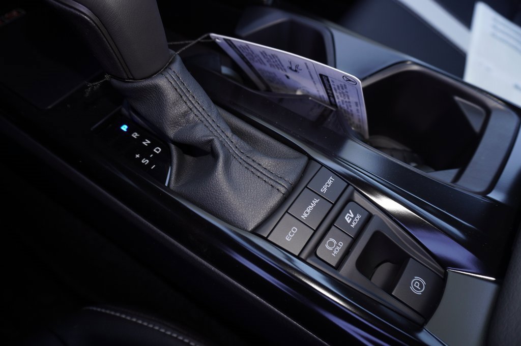 New 2026 Toyota Camry Hybrid image 16