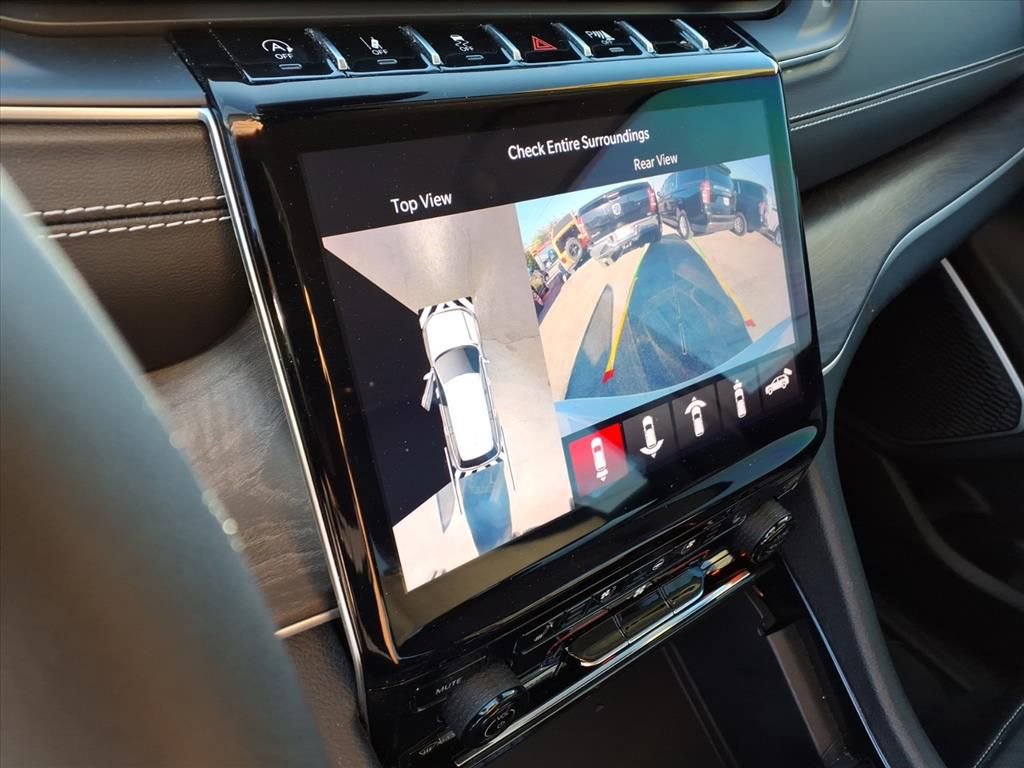 Used 2023 Jeep Grand Cherokee Limited w/ Luxury Tech Group II image 57