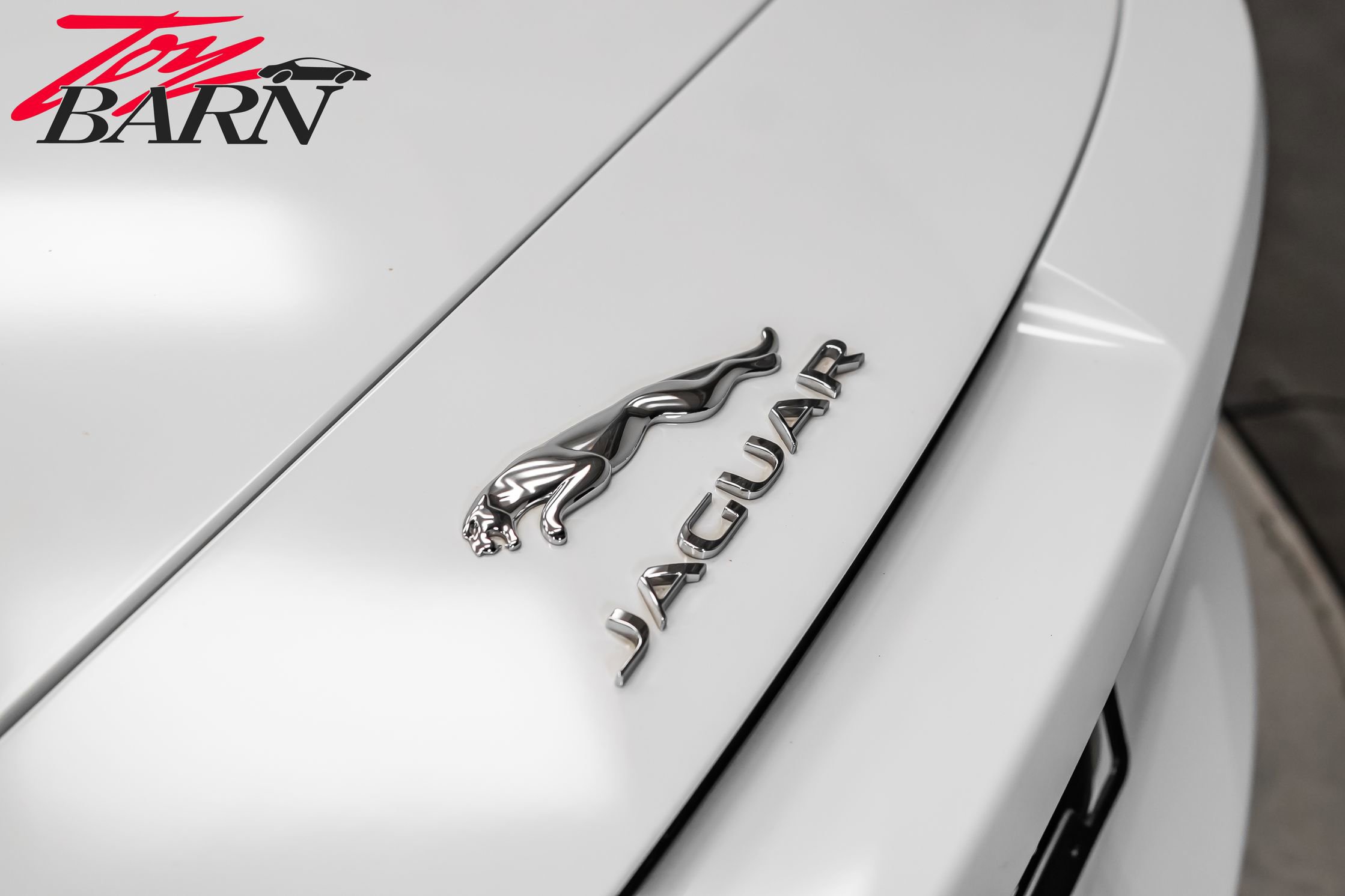 Used 2016 Jaguar F-TYPE S image 24