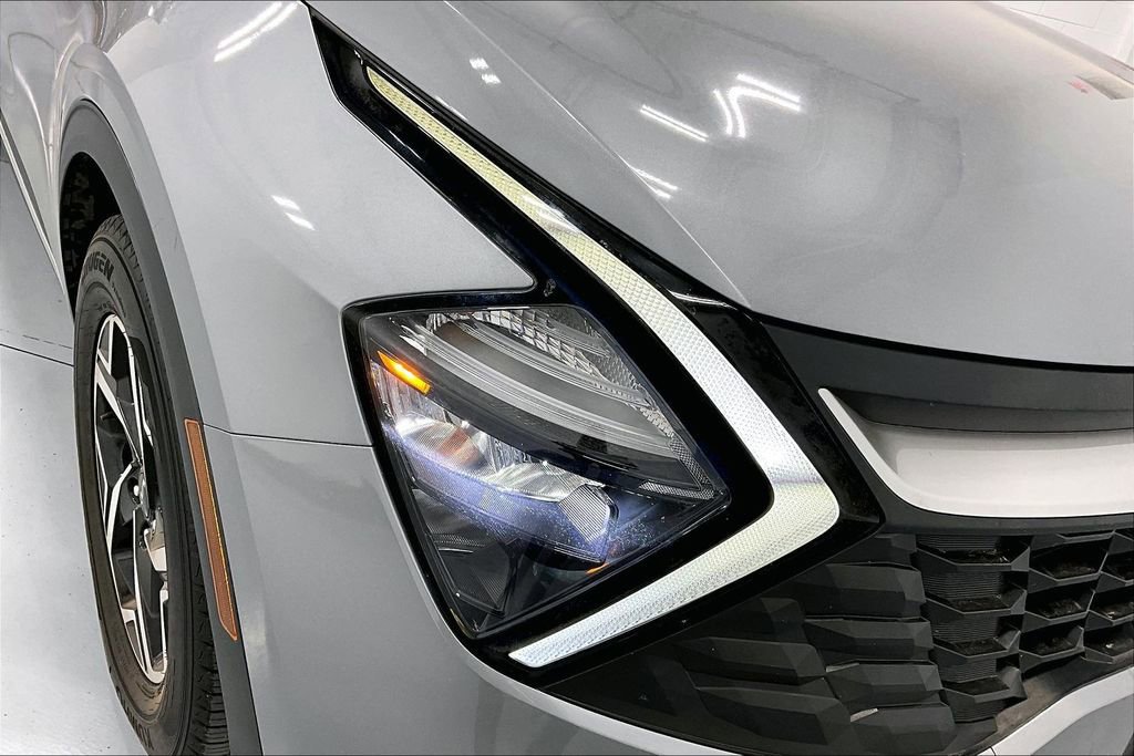 Used 2023 Kia Sportage LX image 37