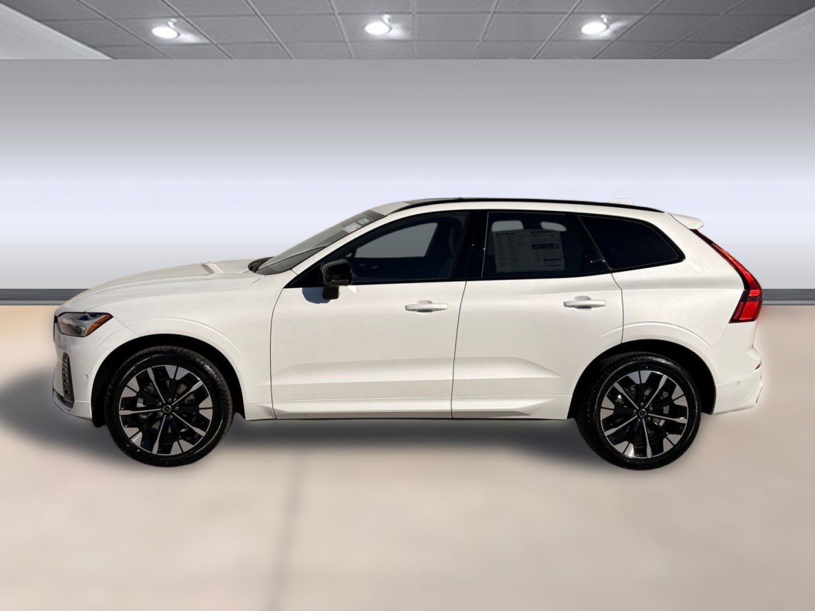 Used 2026 Volvo XC60 B5 Plus w/ Protection Package Premier video 2