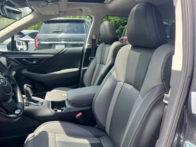 Used 2025 Subaru Outback Onyx Edition AWD/4WD image 3