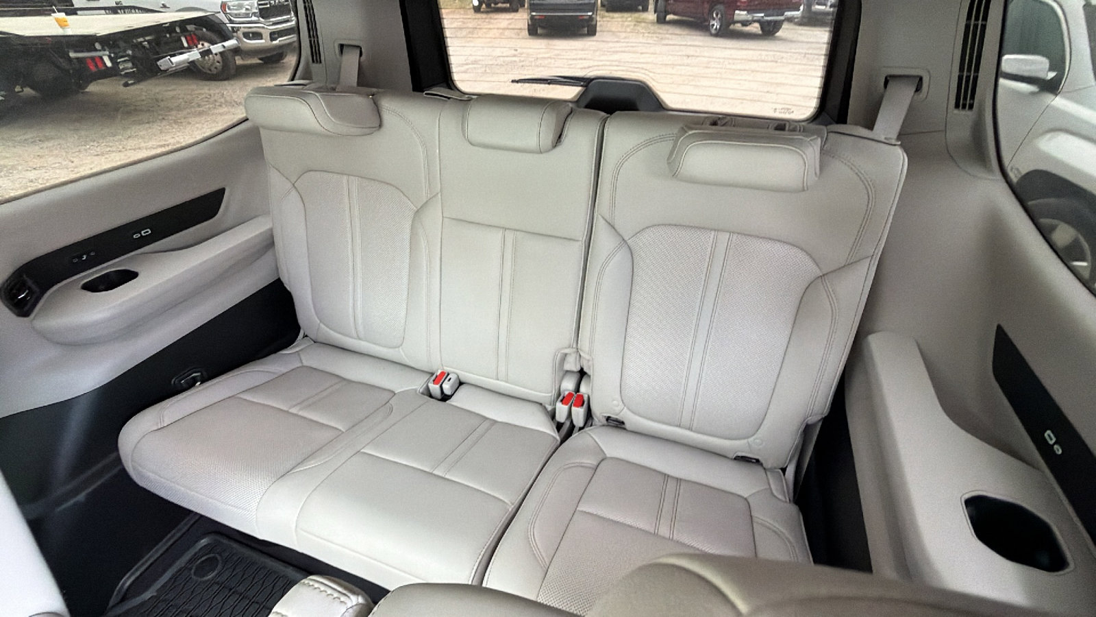 Used 2024 Jeep Wagoneer Series III w/ Premium Group I image 26