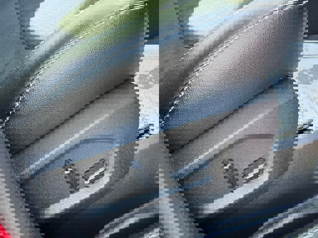 Certified 2022 Ford Edge ST image 27