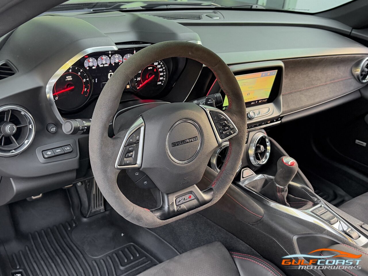 Used 2019 Chevrolet Camaro ZL1 RWD image 27