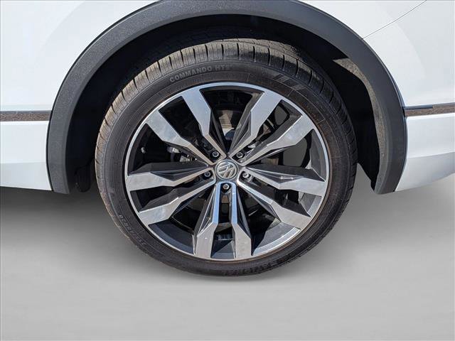 Used 2021 Volkswagen Tiguan SEL Premium R-Line image 9