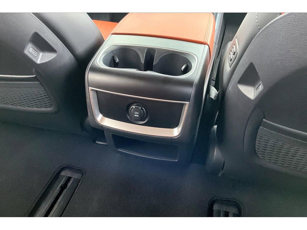 Used 2026 Kia Carnival EX image 10