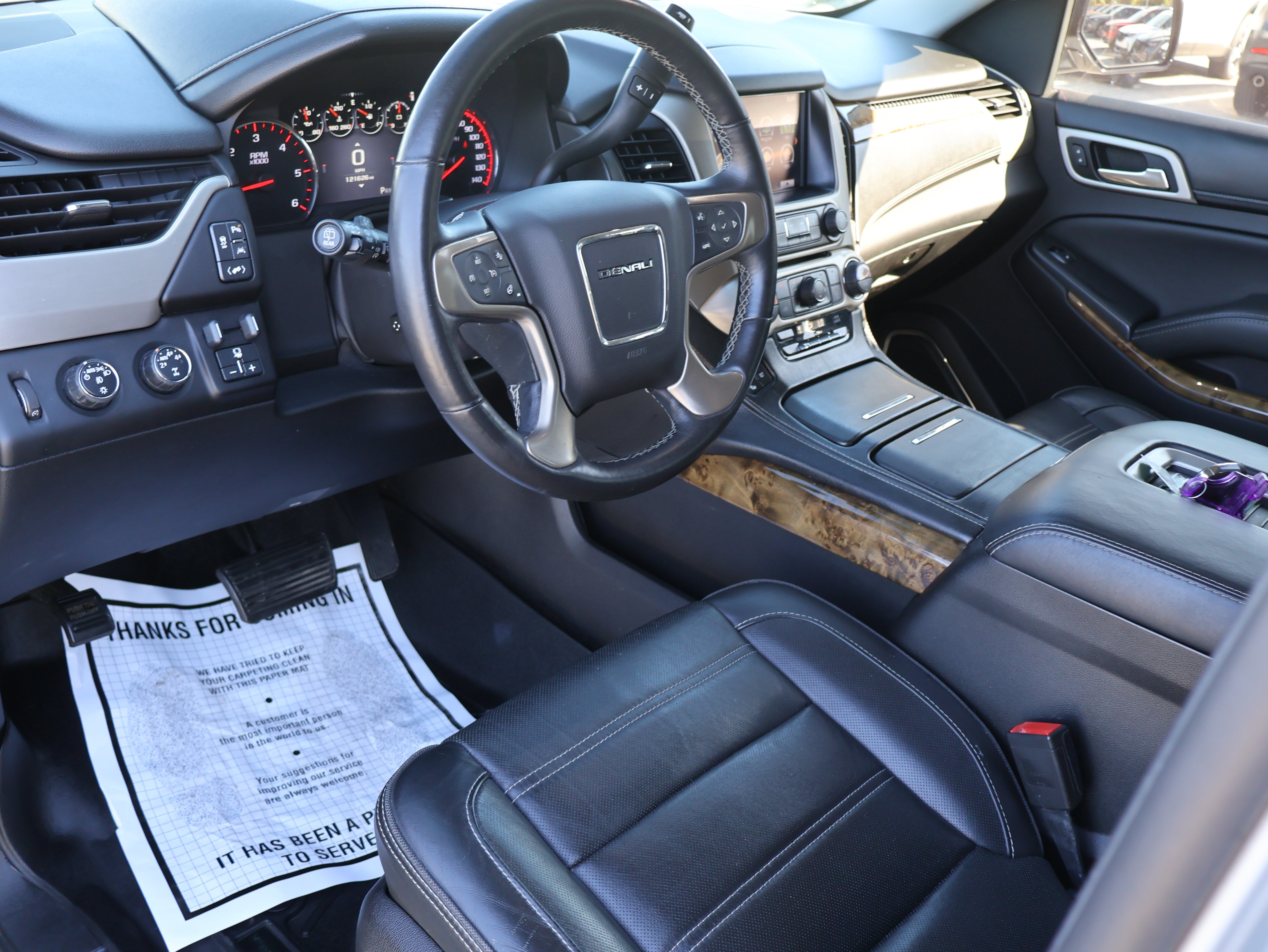 Used 2016 GMC Yukon XL Denali w/ Open Road Package AWD/4WD image 22