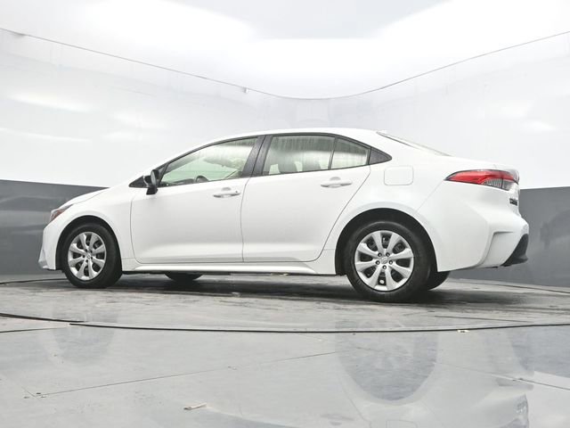 Used 2023 Toyota Corolla LE w/ Carpet Mat Package (TMS) FWD image 37