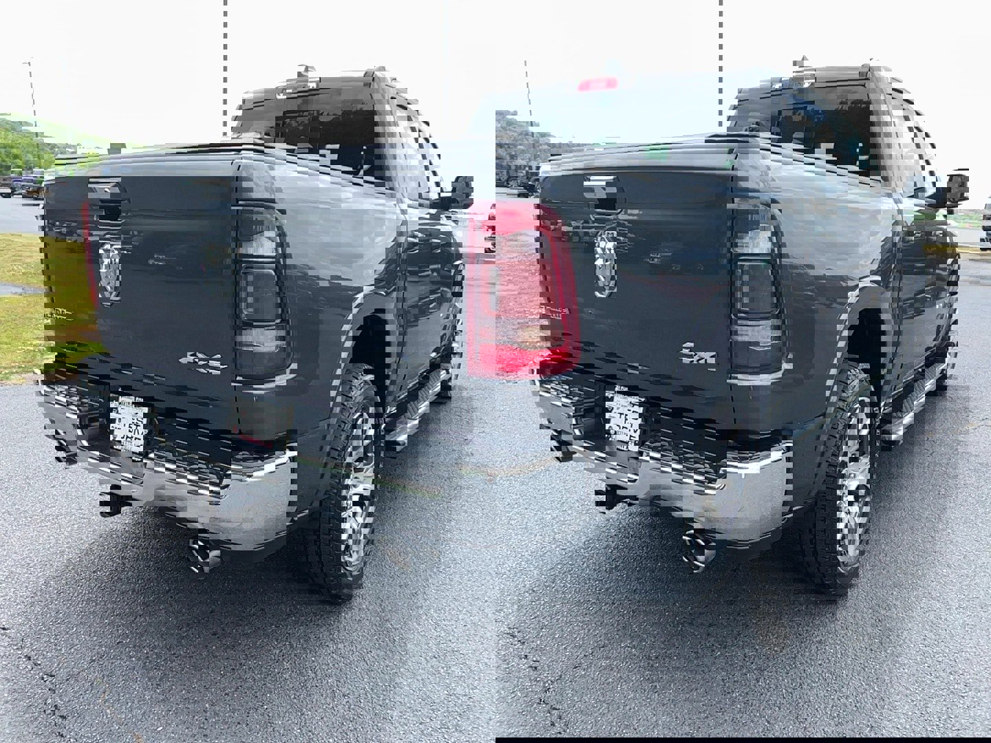 Used 2021 RAM 1500 Laramie AWD/4WD image 5