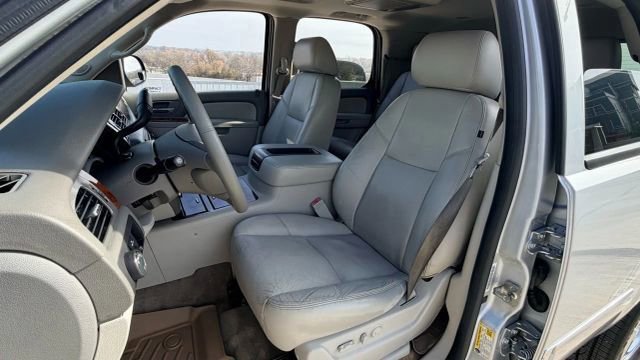 Used 2013 Chevrolet Tahoe LTZ image 31