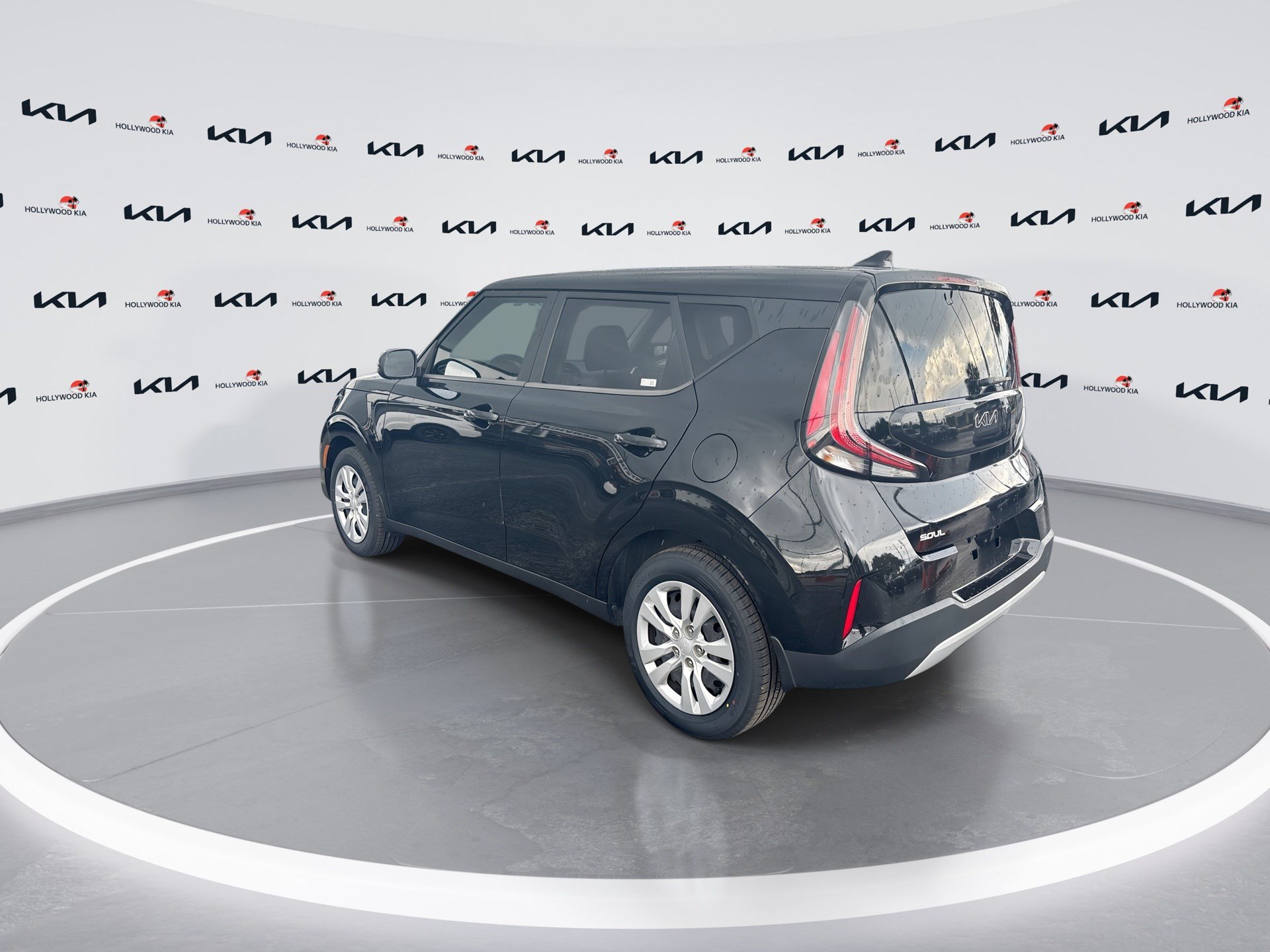 Used 2024 Kia Soul LX FWD image 6