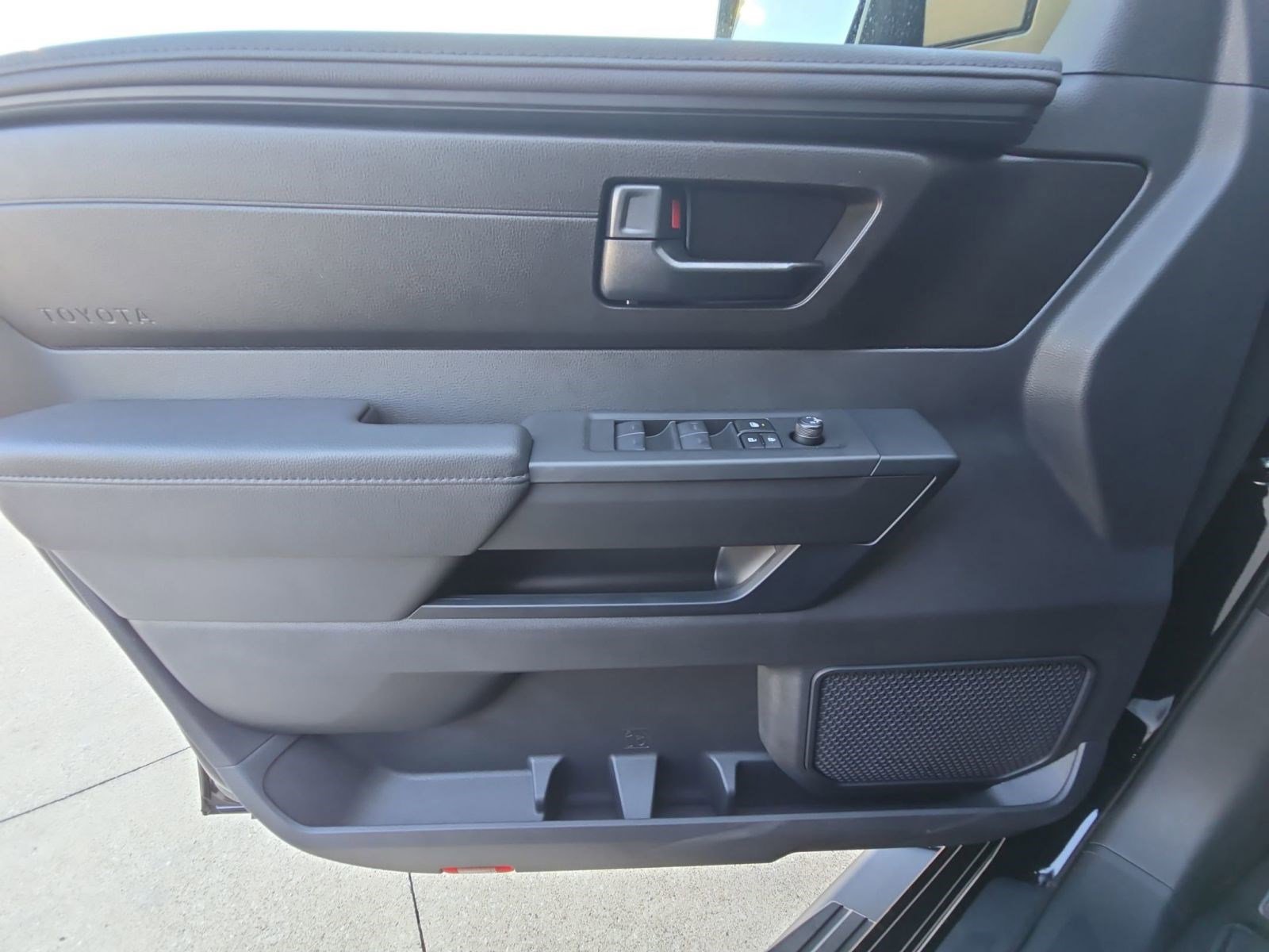 New 2026 Toyota Tundra SR image 10