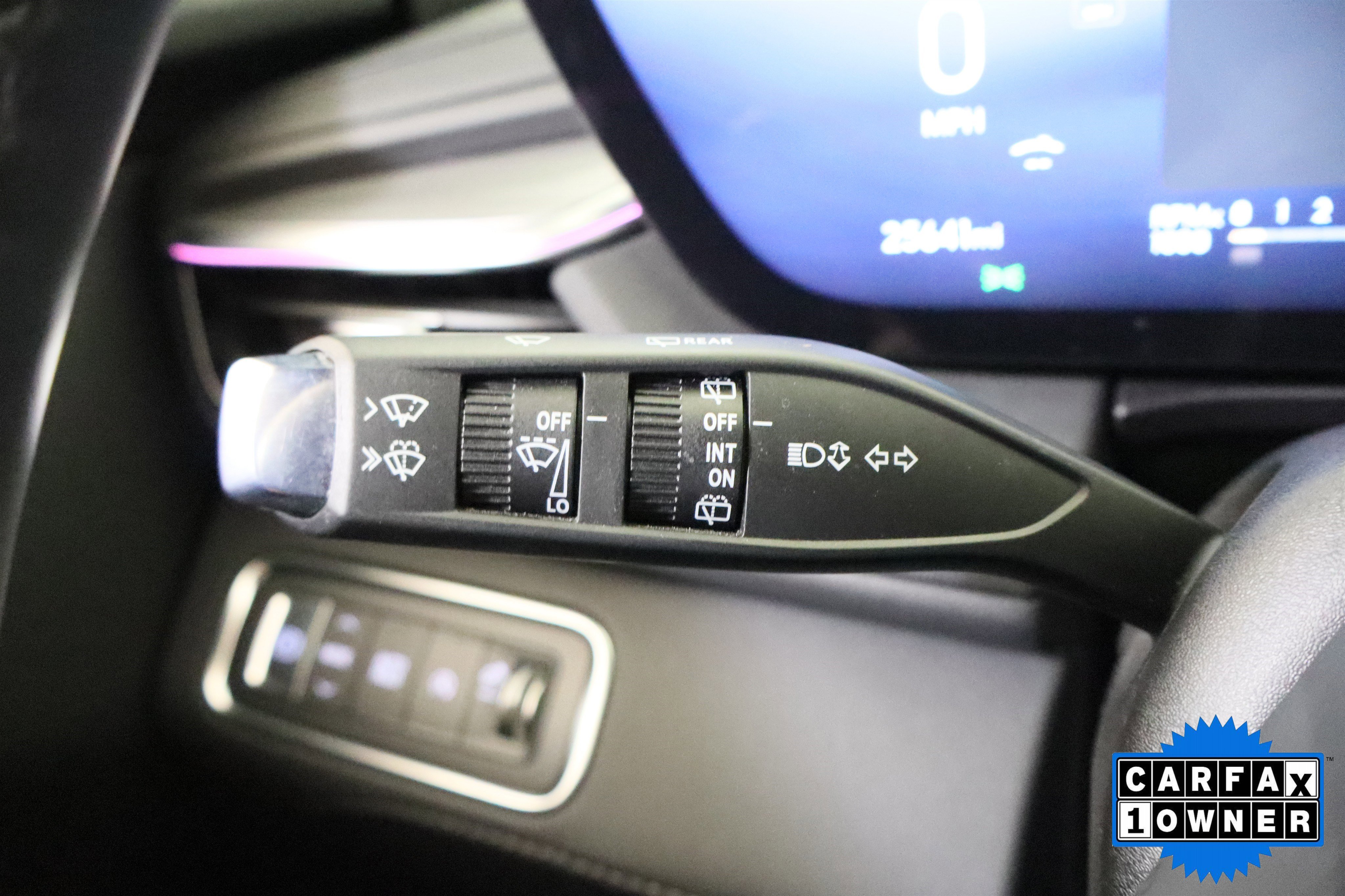 Used 2025 Buick Enclave Preferred FWD image 28