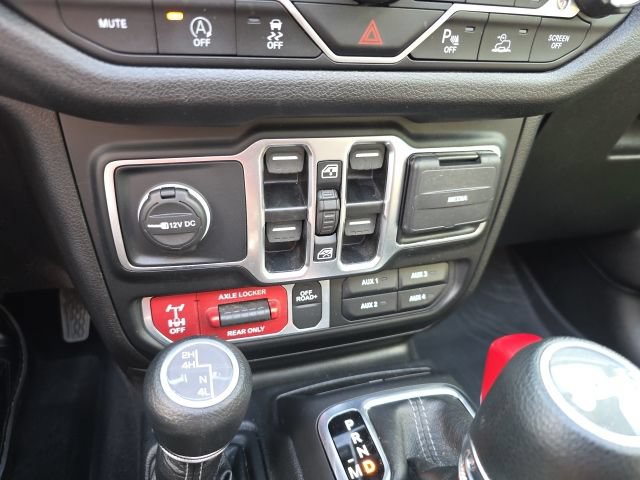 Used 2025 Jeep Wrangler Unlimited Sport AWD/4WD image 25