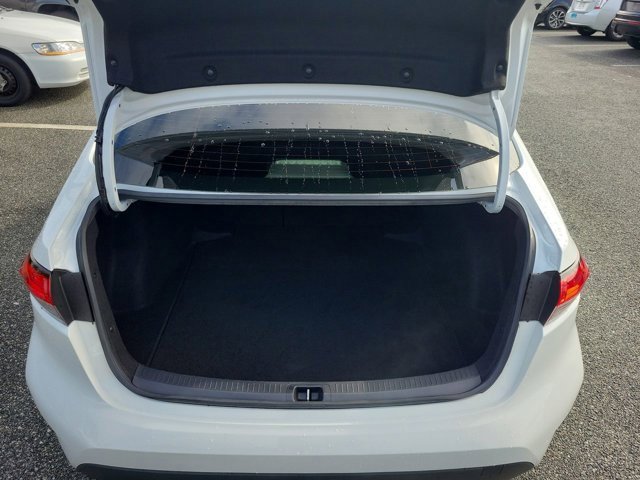 Used 2022 Toyota Corolla LE image 19