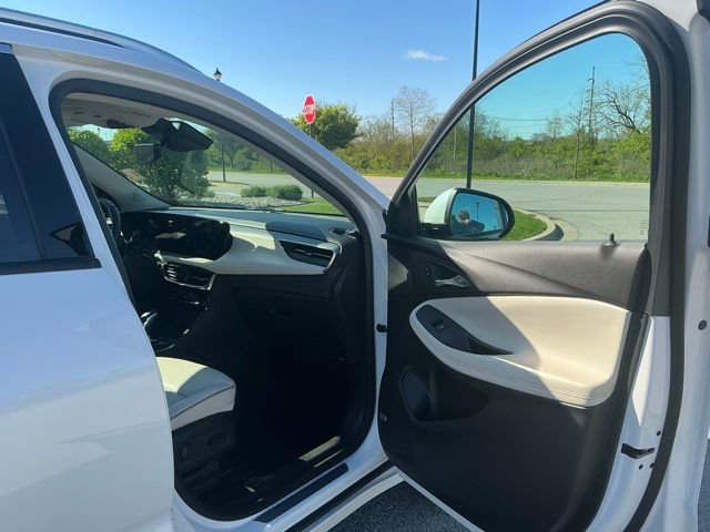 Used 2024 Buick Encore GX Avenir w/ Avenir Technology Package FWD image 21