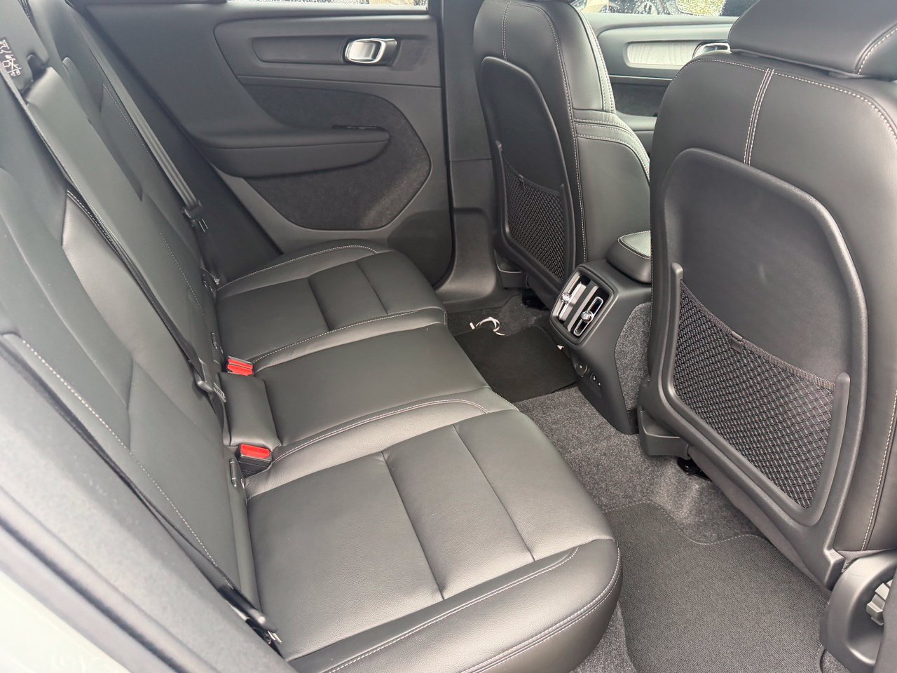 New 2026 Volvo XC40 B4 Core w/ Protection Package Premier FWD image 15