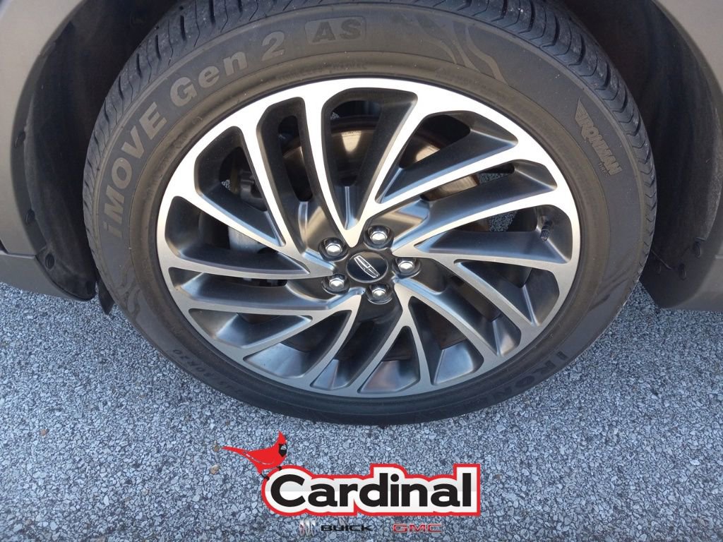 Used 2019 Lincoln Nautilus Reserve image 16