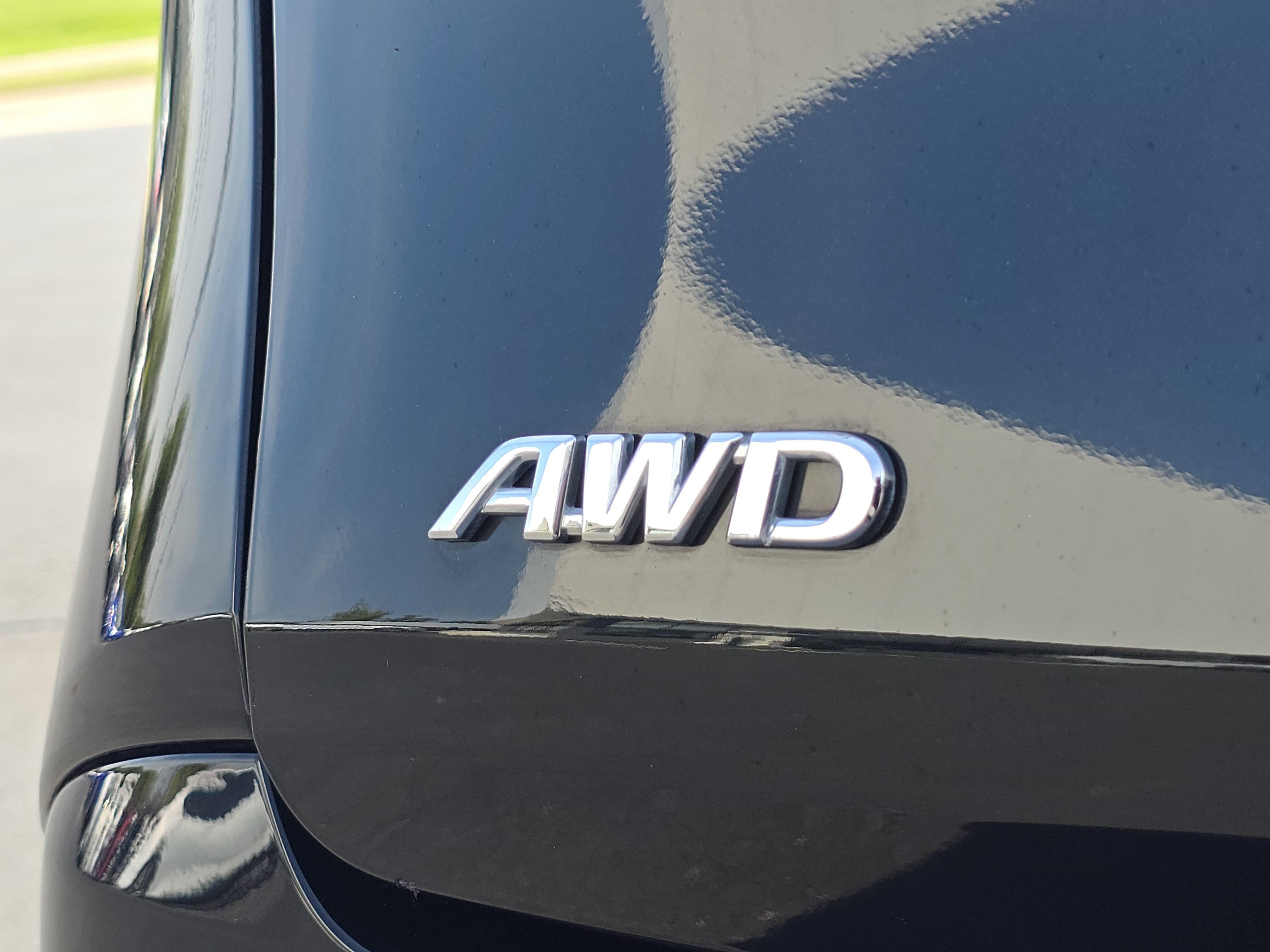 Used 2024 Toyota Sienna XSE w/ XSE Plus Package AWD/4WD image 15