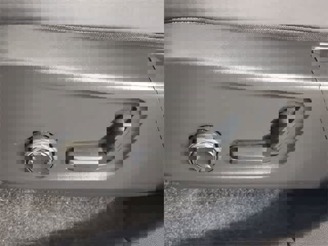 Used 2023 Volvo XC40 Recharge Ultimate w/ Protection Package Premier image 39