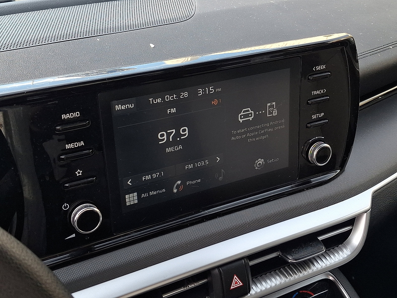 Used 2023 Kia K5 LXS image 16