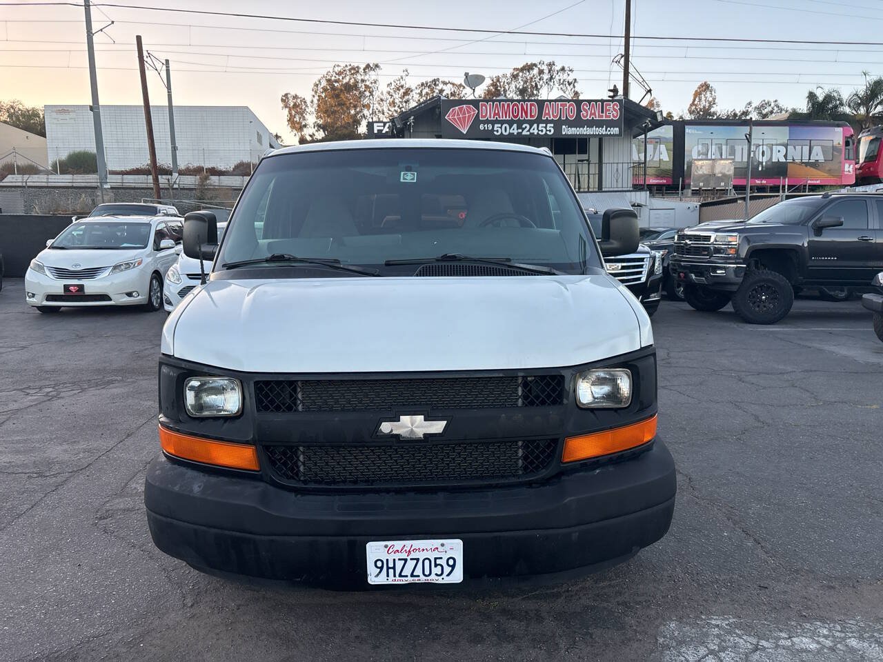 Used 2003 Chevrolet Express 1500 Passenger RWD image 3