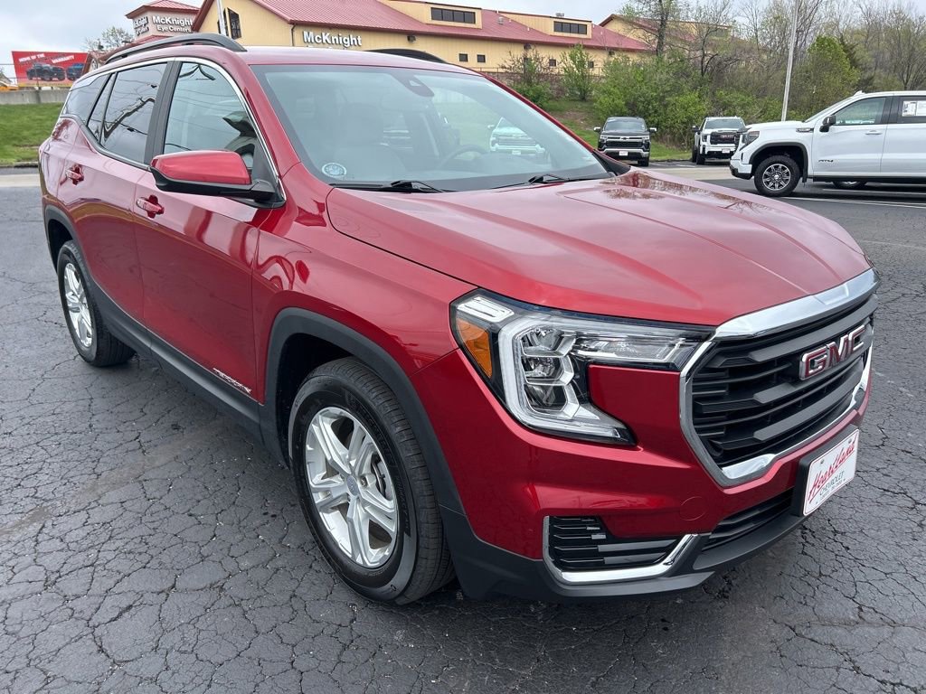 Used 2024 GMC Terrain SLT w/ Elevation Edition AWD/4WD image 3