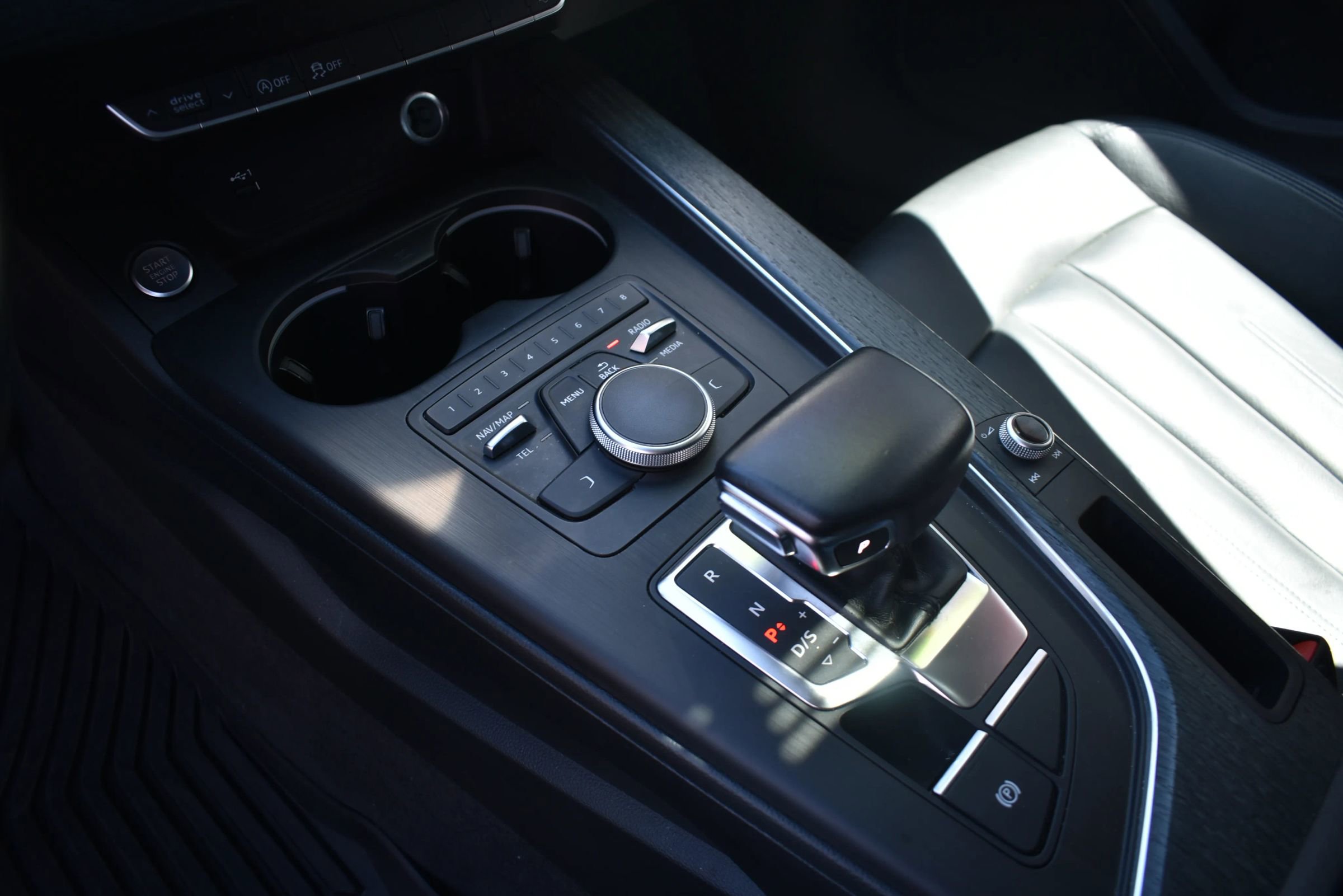 Used 2018 Audi A4 2.0T Ultra Premium w/ Convenience Package image 15