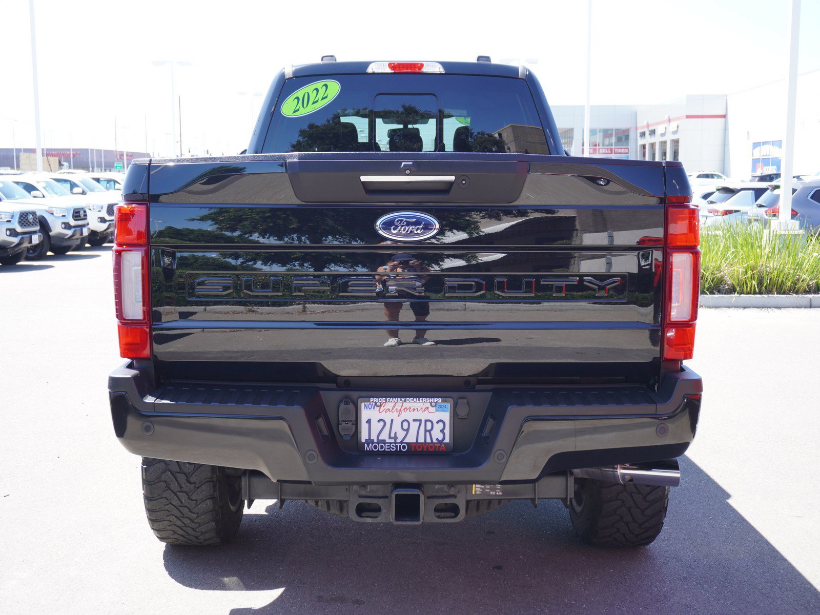 Used 2022 Ford F350 Lariat w/ Tremor Off-Road Package AWD/4WD image 13