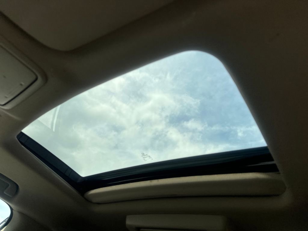 Used 2023 Honda Odyssey Elite image 16