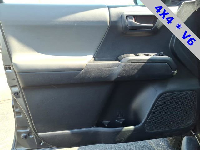 Used 2021 Toyota Tacoma SR AWD/4WD image 10