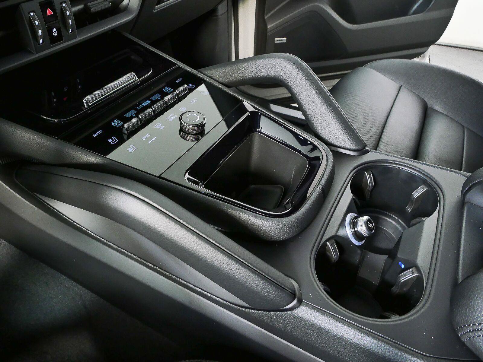 New 2026 Porsche Cayenne AWD/4WD image 18