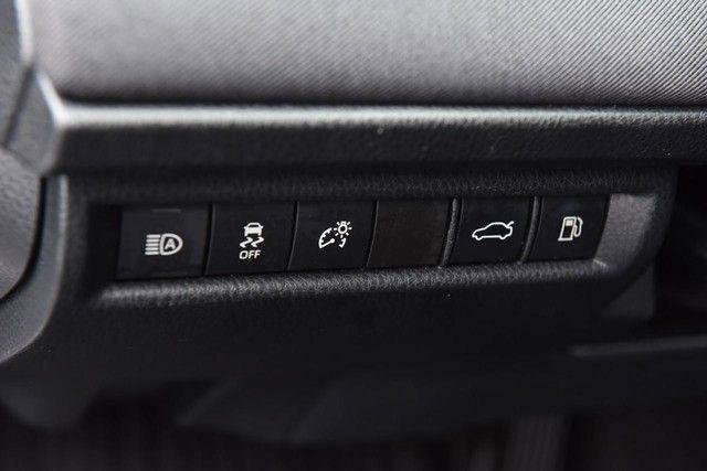 Used 2025 Toyota Camry LE image 11