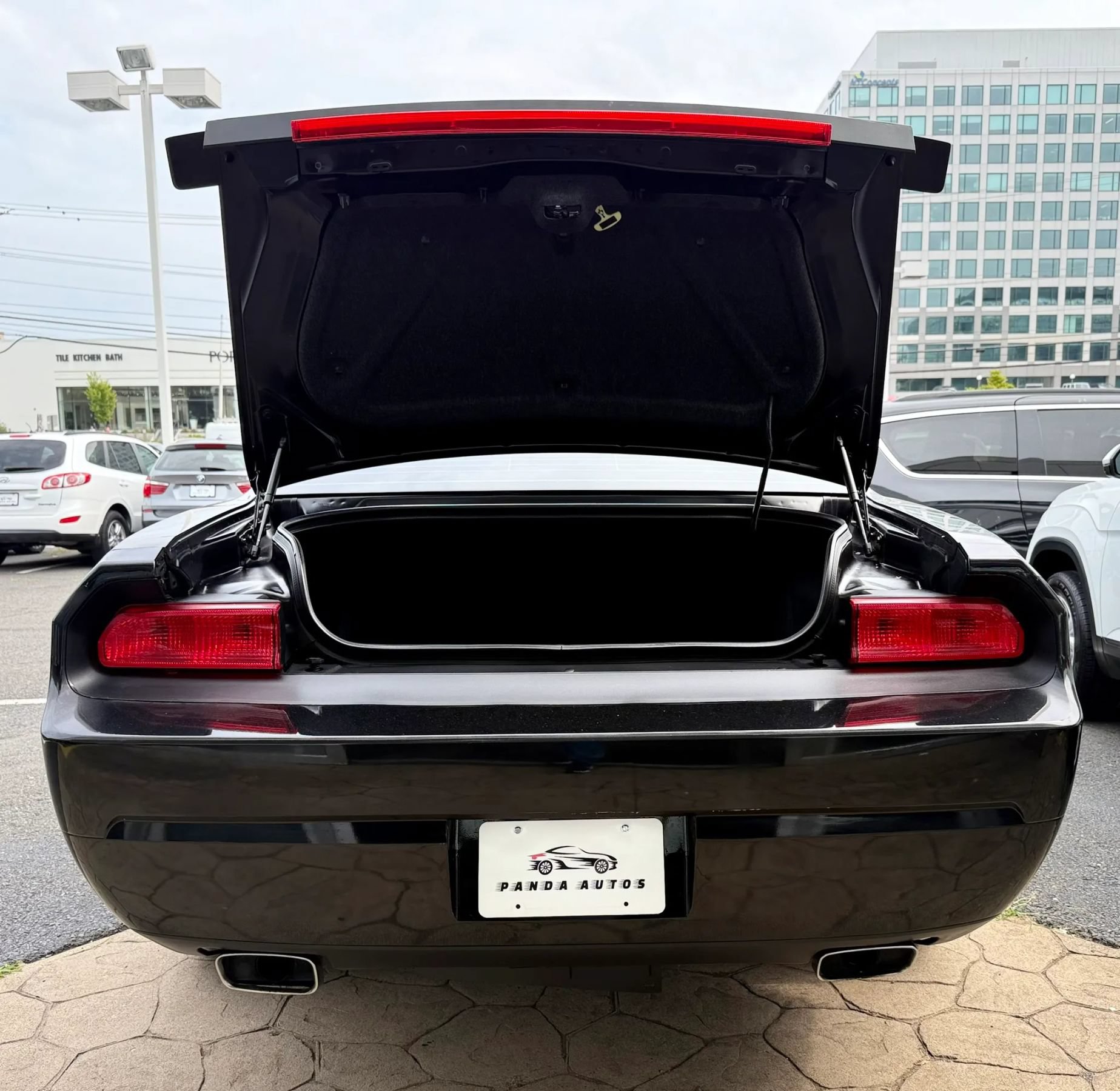 Used 2010 Dodge Challenger SRT8 w/ SRT Option Group II RWD image 34