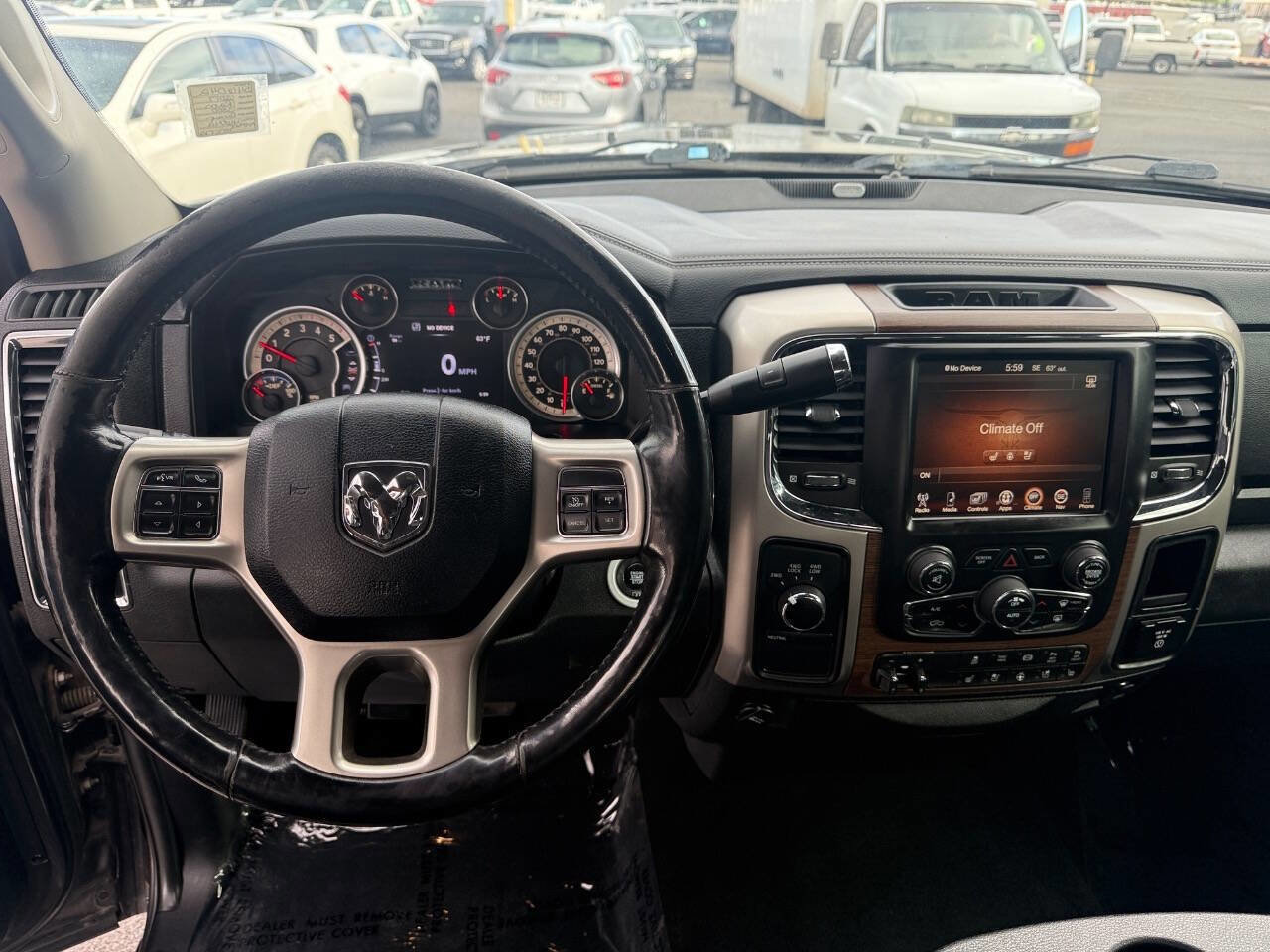 Used 2017 RAM 3500 Laramie AWD/4WD image 12