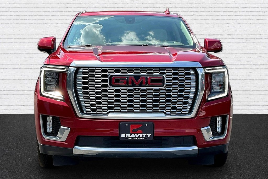 Used 2022 GMC Yukon XL Denali w/ Denali Ultimate Package AWD/4WD image 2